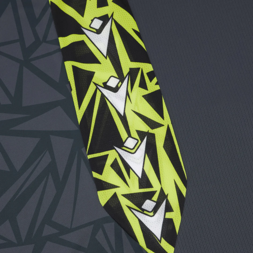 Wrexham AFC 2025/26 Junior Authentic Third Goalkeeper Shirt - Image 5